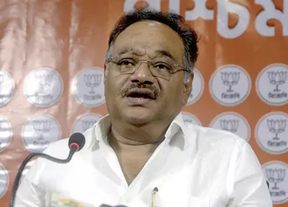 पोलिंग बूथ सुरक्षा को लेकर बंगाल बीजेपी की HC में याचिका पोलिंग बूथ सुरक्षा को लेकर बंगाल बीजेपी की HC में याचिका