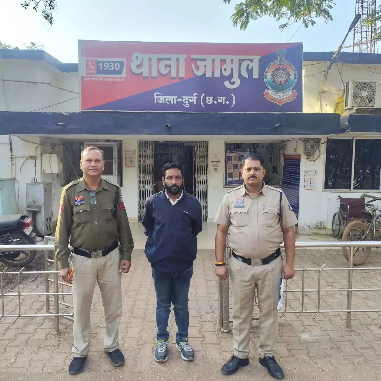 CG: झूठी शादी का झांसा देकर दुष्कर्म करने वाला आरोपी गिरफ्तार CG: झूठी शादी का झांसा देकर दुष्कर्म करने वाला आरोपी गिरफ्तार