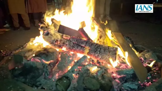 लुधियाना में उल्लास के साथ मनाई गई लोहड़ी, पतंगबाजी और अलाव ने बढ़ाया त्योहार का रंग लुधियाना में उल्लास के साथ मनाई गई लोहड़ी, पतंगबाजी और अलाव ने बढ़ाया त्योहार का रंग