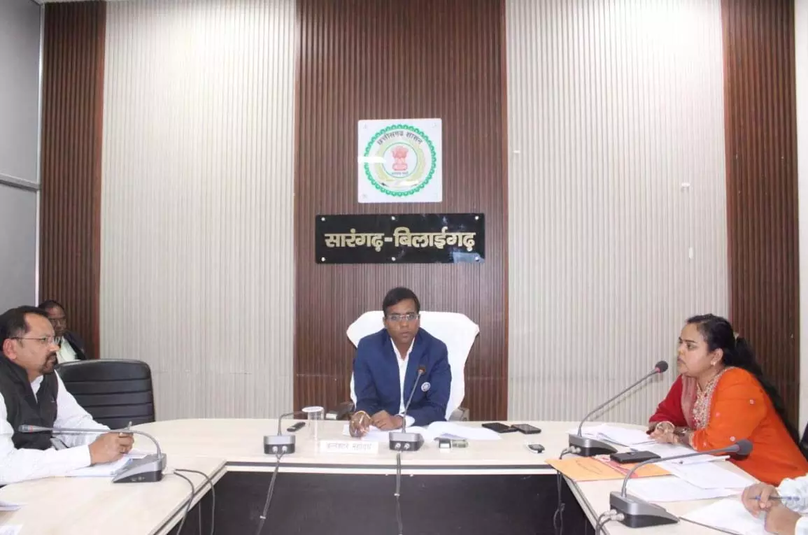 कलेक्टर का बड़ा एक्शन, कृषि विस्तार अधिकारी को किया निलंबित कलेक्टर का बड़ा एक्शन, कृषि विस्तार अधिकारी को किया निलंबित