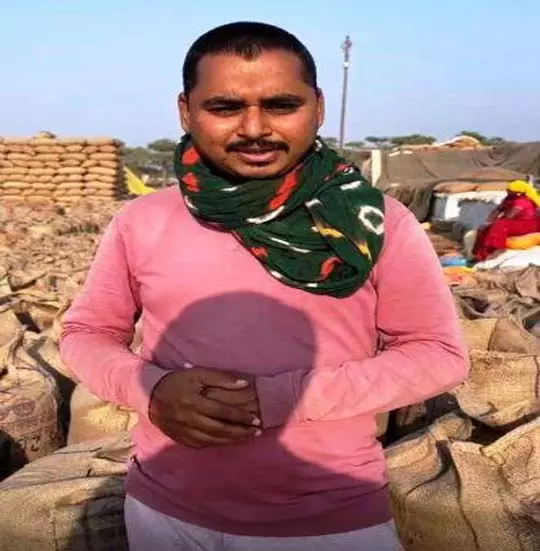छत्तीसगढ़ में धान खरीदी की सुदृढ़ व्यवस्था: खुशहाली की नई राह पर अन्नदाता छत्तीसगढ़ में धान खरीदी की सुदृढ़ व्यवस्था: खुशहाली की नई राह पर अन्नदाता