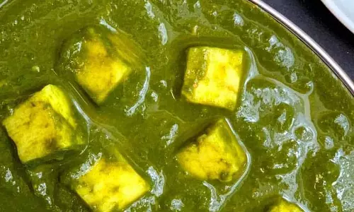 खराब पालक पनीर परोसा, डेढ़ करोड़ जुर्माना खराब पालक पनीर परोसा, डेढ़ करोड़ जुर्माना