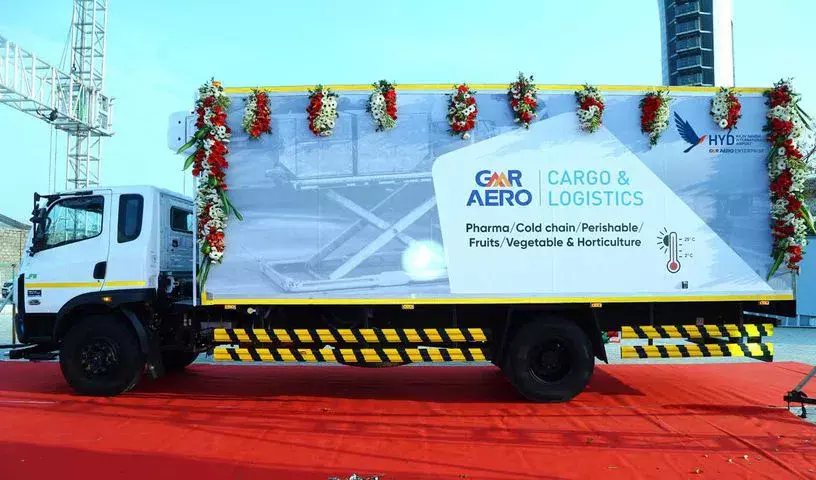 GMR ने हैदराबाद एयरपोर्ट पर भारत का पहला एयरसाइड रीफर ट्रक लॉन्च किया GMR ने हैदराबाद एयरपोर्ट पर भारत का पहला एयरसाइड रीफर ट्रक लॉन्च किया