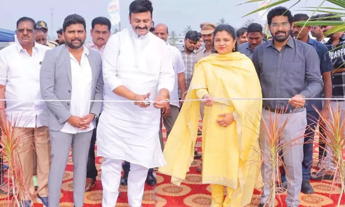 Andhra: पैरामीटर स्काई राइड ने संक्रांति के जश्न में रोमांच भर दिया