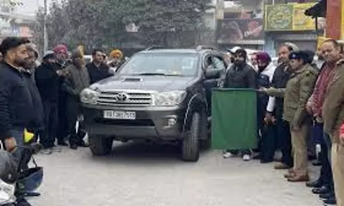 Jalandhar: चोगिट्टी चौक में अब लोगों को ट्रैफिक जाम से मिलेगी राहत Jalandhar: चोगिट्टी चौक में अब लोगों को ट्रैफिक जाम से मिलेगी राहत