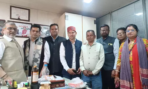 लाल गढ़ किला ढहा, छल-बल के बीच संगवारी का शंखनाद लाल गढ़ किला ढहा, छल-बल के बीच संगवारी का शंखनाद