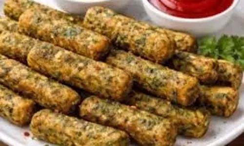 Palak Sticks Recipe: हेल्दी, क्रिस्पी और टेस्टी पालक स्टिक्स Palak Sticks Recipe: हेल्दी, क्रिस्पी और टेस्टी पालक स्टिक्स