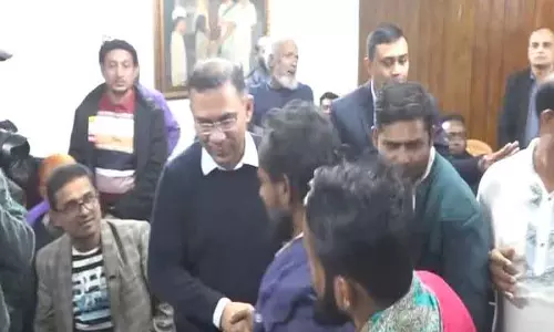 Bangladesh ने चुनाव से पहले ऑन-एराइवल वीज़ा सस्पेंड किया Bangladesh ने चुनाव से पहले ऑन-एराइवल वीज़ा सस्पेंड किया