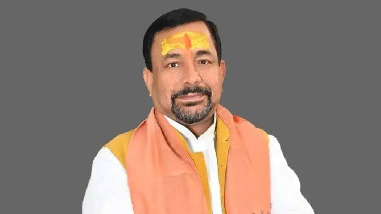Farrukhabad: सांसद मुकेश राजपूत पर लगे झूठे आरोप, वीडियो का सच आया सामने Farrukhabad: सांसद मुकेश राजपूत पर लगे झूठे आरोप, वीडियो का सच आया सामने