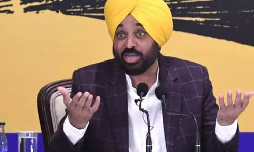 CM Mann से जवाब मांगा, बहबल कलां फायरिंग पीड़ित अकाल तख्त पहुंचा CM Mann से जवाब मांगा, बहबल कलां फायरिंग पीड़ित अकाल तख्त पहुंचा