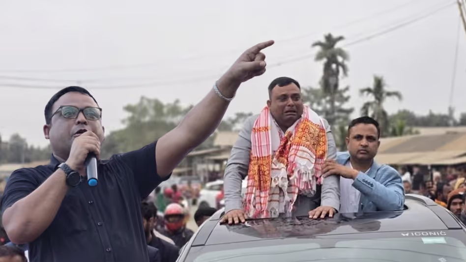 एंट्री से एग्जिट तक Congress में रेजाउल करीम सरकार के 60 घंटे क्या गलत हुआ एंट्री से एग्जिट तक Congress में रेजाउल करीम सरकार के 60 घंटे क्या गलत हुआ