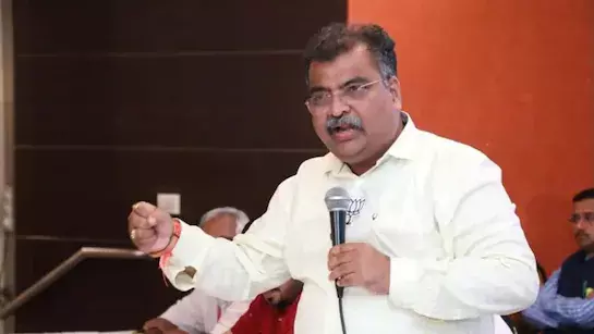 Mumbai: चुनावी वक्त मराठी मानुस की याद, रविंद्र चव्हाण ने किया खुलासा Mumbai: चुनावी वक्त मराठी मानुस की याद, रविंद्र चव्हाण ने किया खुलासा