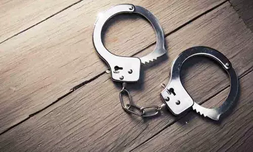 Jalandhar: 101 ग्राम हेरोइन के साथ ड्रग तस्कर गिरफ्तार Jalandhar: 101 ग्राम हेरोइन के साथ ड्रग तस्कर गिरफ्तार