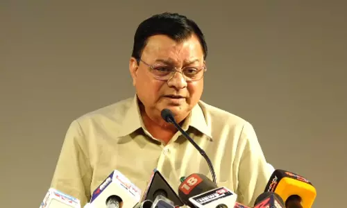 श्रम मंत्री लखनलाल देवांगन ने पत्रकार वार्ता को किया संबोधित श्रम मंत्री लखनलाल देवांगन ने पत्रकार वार्ता को किया संबोधित