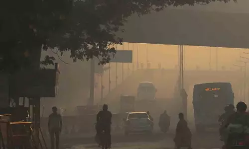 भोगी उत्सव के कारण Chennai में स्मॉग छा गया, जिससे स्वास्थ्य और दृश्यता संबंधी चिंताएं बढ़ गईं