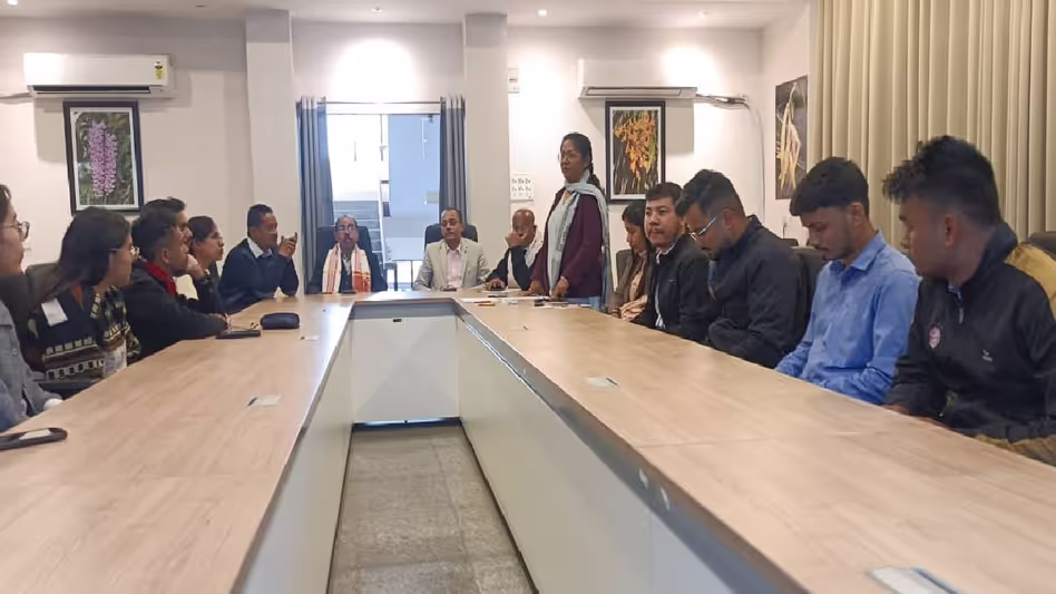 Assam वेटरनरी और फिशरी यूनिवर्सिटी ने नेशनल यूथ डे पर ‘स्वदेशी संकल्प रन’ का आयोजन Assam वेटरनरी और फिशरी यूनिवर्सिटी ने नेशनल यूथ डे पर ‘स्वदेशी संकल्प रन’ का आयोजन