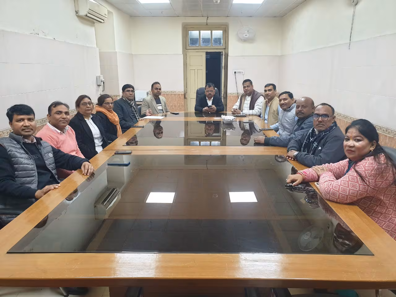 Lucknow: केजीएमयू में हड़ताल टली, प्रशासन ने मांगे घटना संबंधी सबूत Lucknow: केजीएमयू में हड़ताल टली, प्रशासन ने मांगे घटना संबंधी सबूत