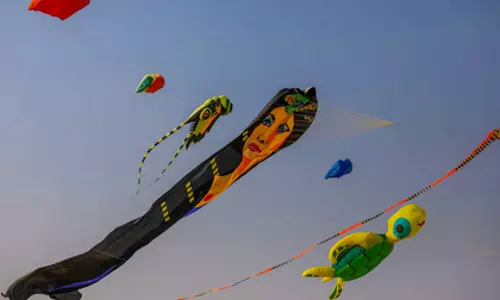 Hyderabad में अंतर्राष्ट्रीय पतंग महोत्सव शुरू हुआ
