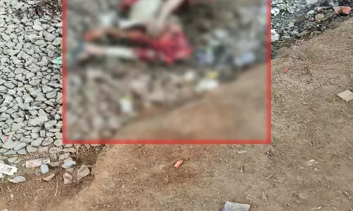 शराबी युवक मालगाड़ी की चपेट में आया, हालत नाजुक शराबी युवक मालगाड़ी की चपेट में आया, हालत नाजुक