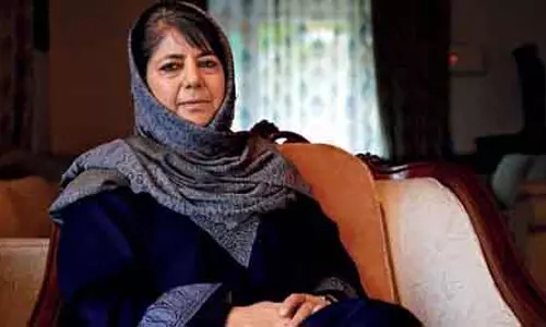 महबूबा मुफ्ती ने Kashmir में मस्जिद इमामों की प्रोफाइलिंग पर सवाल उठाए महबूबा मुफ्ती ने Kashmir में मस्जिद इमामों की प्रोफाइलिंग पर सवाल उठाए