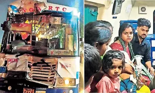 संक्रांति के दौरान RTC बस हादसा.. 20 यात्री घायल संक्रांति के दौरान RTC बस हादसा.. 20 यात्री घायल