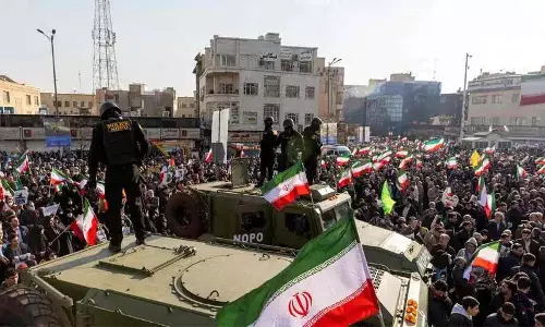 Iran में विरोध प्रदर्शन तेज़, 2,571 लोगों की मौत, ह्यूमन राइट्स वॉच का कहना Iran में विरोध प्रदर्शन तेज़, 2,571 लोगों की मौत, ह्यूमन राइट्स वॉच का कहना