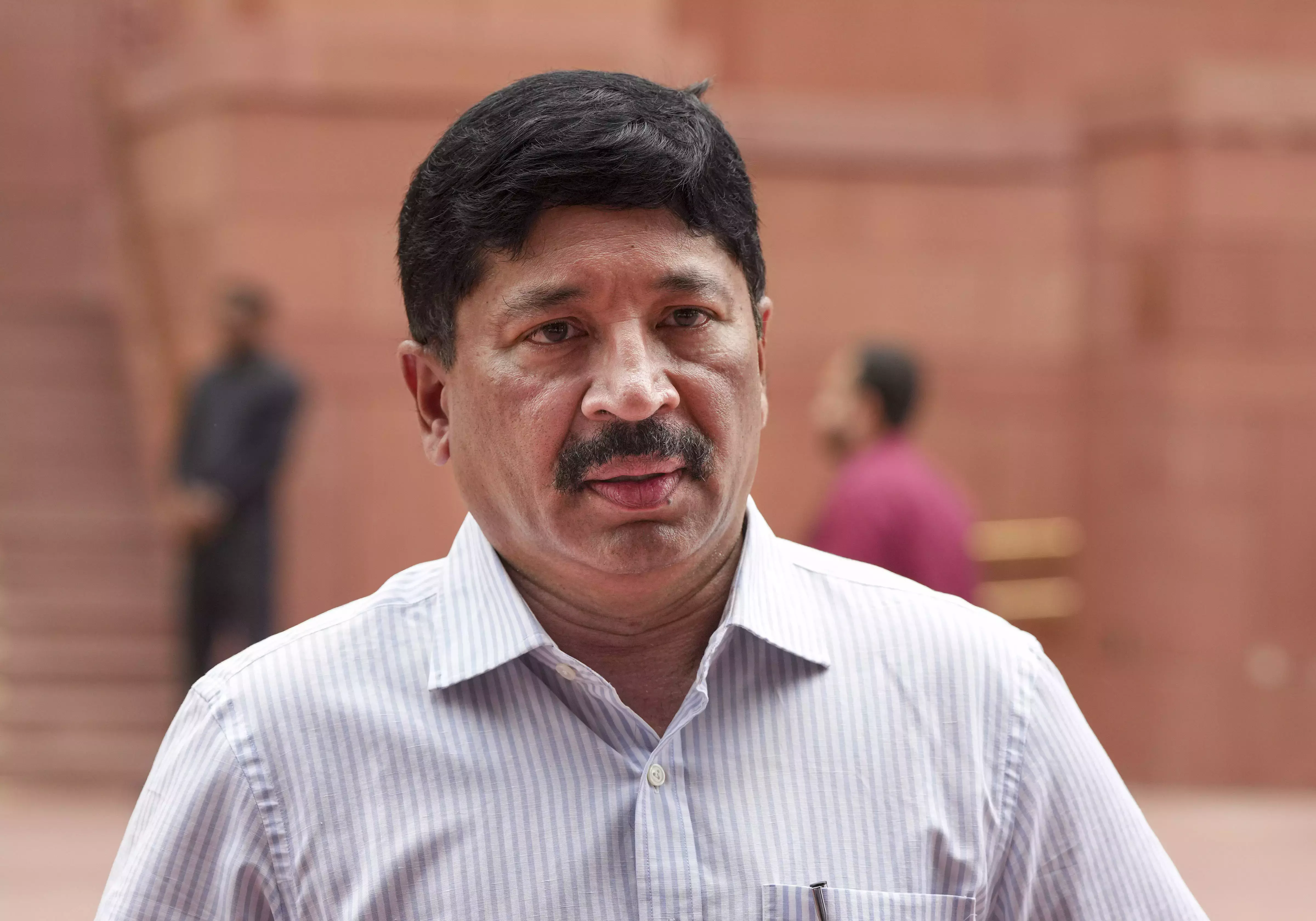नॉर्थ में लड़कियों को किचन में रहने को कहा गया DMK MP के कमेंट्स से विवाद शुरू