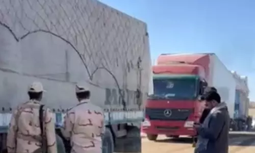 Afghanistan-ईरान ट्रेड बढ़ रहा, अमेरिकी प्रतिबंधों का डर बढ़ा Afghanistan-ईरान ट्रेड बढ़ रहा, अमेरिकी प्रतिबंधों का डर बढ़ा
