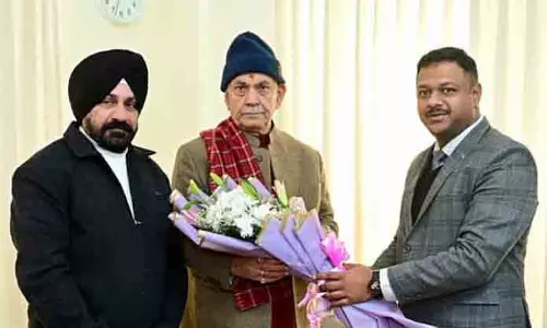 सीनियर डिविजनल कमर्शियल मैनेजर NR ने LG से मुलाकात की सीनियर डिविजनल कमर्शियल मैनेजर NR ने LG से मुलाकात की