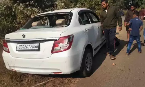 गांजे से भरी गाड़ी ने बाइक को टक्कर मारी, Odisha पुलिस ने ड्राइवर को पकड़ा