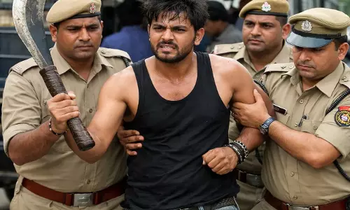 पेट्रोलिंग के दौरान धारदार गडासा लहराने वाले युवक को गिरफ्तार