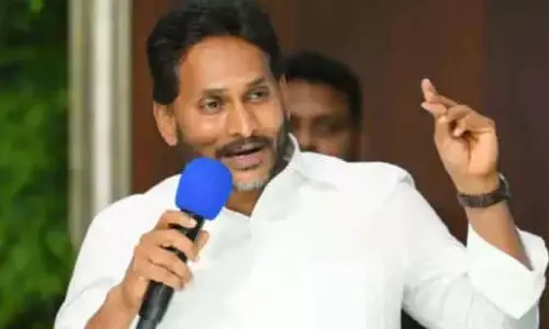 YCP का नया दांव: 2019-2024 के कार्यकाल को बताया स्वर्ण युग YCP का नया दांव: 2019-2024 के कार्यकाल को बताया स्वर्ण युग