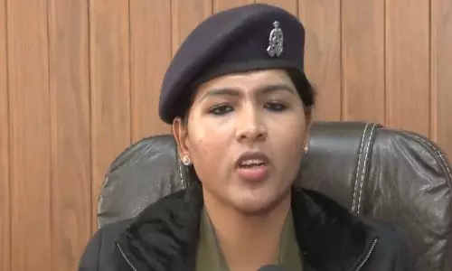 UP: युवती की कथित हत्या के आरोप में सौतेली माँ-पिता गिरफ्तार UP: युवती की कथित हत्या के आरोप में सौतेली माँ-पिता गिरफ्तार