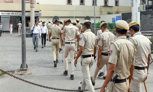 Turkman Gate पत्थरबाजी मामले में पांच आरोपियों की जमानत याचिकाएं खारिज Turkman Gate पत्थरबाजी मामले में पांच आरोपियों की जमानत याचिकाएं खारिज