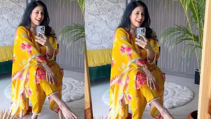 Makar Sankranti Fashion Tips: मकर संक्रांति सेलिब्रेशन के दौरान अपनाएं सिंपल और एलिगेंट स्टाइल Makar Sankranti Fashion Tips: मकर संक्रांति सेलिब्रेशन के दौरान अपनाएं सिंपल और एलिगेंट स्टाइल