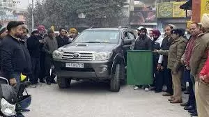 Jalandhar: चोगिट्टी चौक में अब लोगों को ट्रैफिक जाम से मिलेगी राहत Jalandhar: चोगिट्टी चौक में अब लोगों को ट्रैफिक जाम से मिलेगी राहत