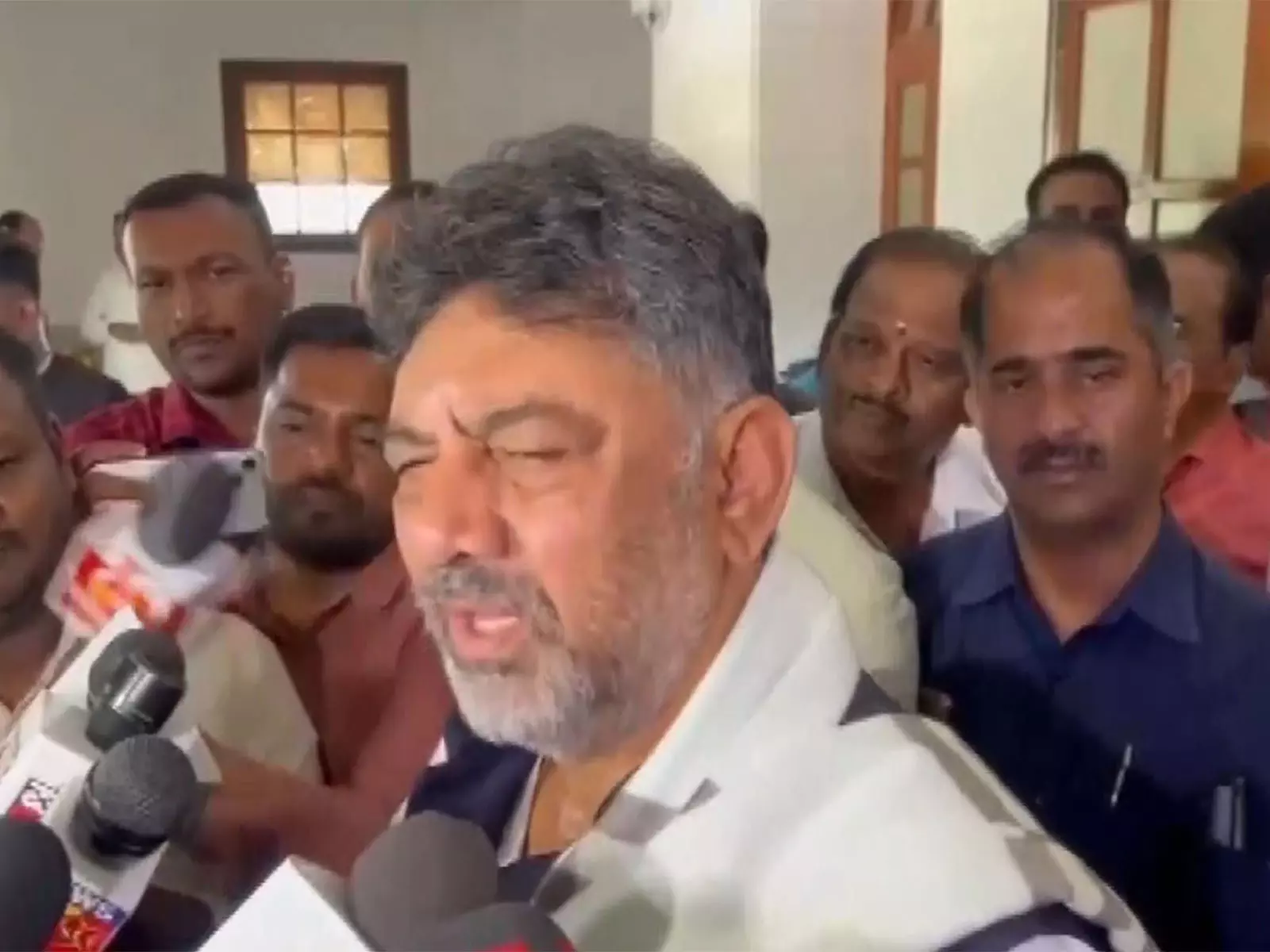 राहुल से मुलाकात के दौरान CM बदलने की कोई बातचीत नहीं हुई: डीके शिवकुमार राहुल से मुलाकात के दौरान CM बदलने की कोई बातचीत नहीं हुई: डीके शिवकुमार
