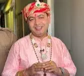 Bareilly: मनौना धाम के महंत का महाराष्ट्र से लौटने पर जोरदार स्वागत Bareilly: मनौना धाम के महंत का महाराष्ट्र से लौटने पर जोरदार स्वागत