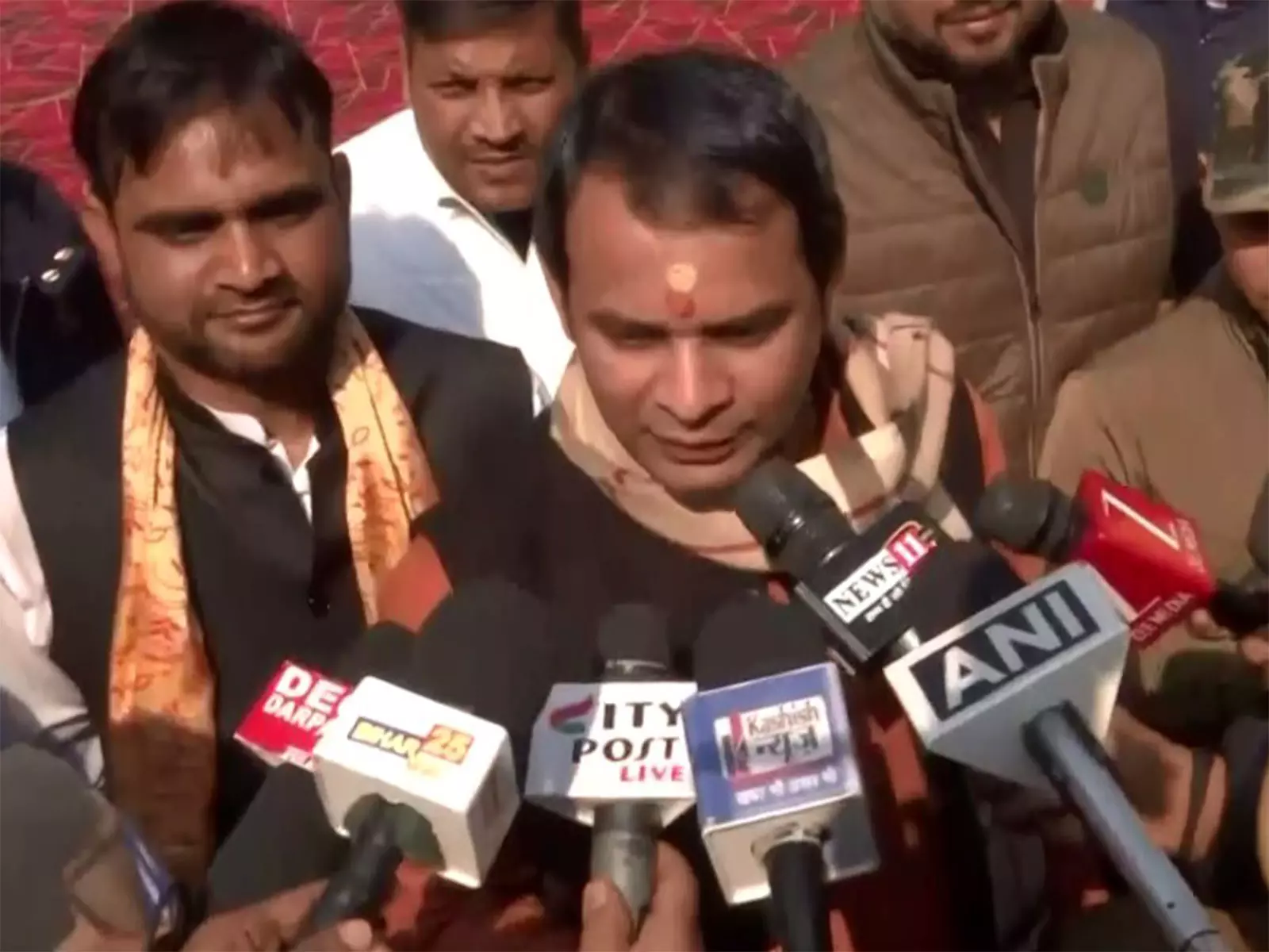 तेज प्रताप यादव बोले, Tejashwi Yadav थोड़ा देर से उठते हैं तेज प्रताप यादव बोले, Tejashwi Yadav थोड़ा देर से उठते हैं