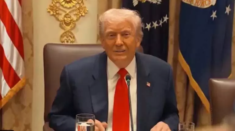 Donald Trump ने कहा कि ग्रीनलैंड पर US का कंट्रोल एयर डिफेंस सिस्टम के लिए ज़रूरी Donald Trump ने कहा कि ग्रीनलैंड पर US का कंट्रोल एयर डिफेंस सिस्टम के लिए ज़रूरी