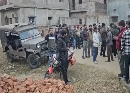 Jharkhand के हजारीबाग में शक्तिशाली धमाके में तीन लोगों की मौत, दो घायल Jharkhand के हजारीबाग में शक्तिशाली धमाके में तीन लोगों की मौत, दो घायल