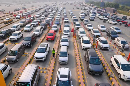 कुछ ही महीनों में 40 लाख से ज्यादा फास्टैग एनुअल पास बिके : केंद्र कुछ ही महीनों में 40 लाख से ज्यादा फास्टैग एनुअल पास बिके : केंद्र