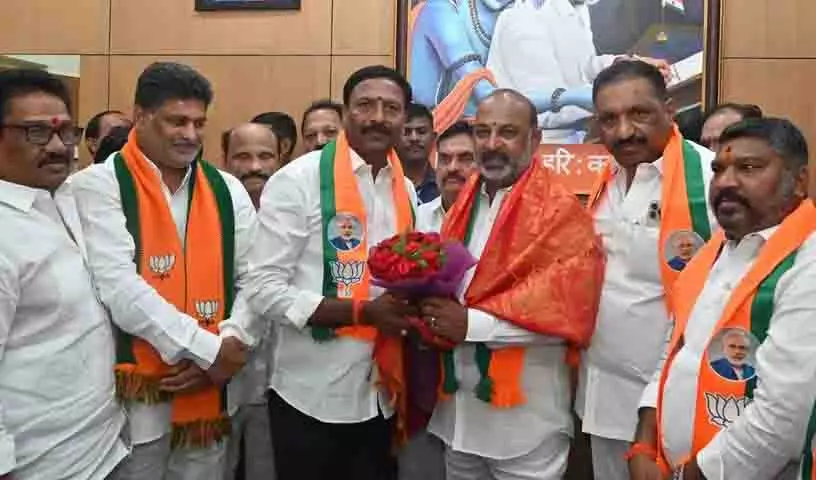 करीमनगर में BJP को वोट देने की अपील, बंदी संजय ने किया प्रचार करीमनगर में BJP को वोट देने की अपील, बंदी संजय ने किया प्रचार
