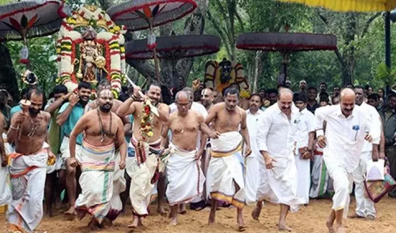 Tirumala में 16 तारीख को श्रीवारी पर्वत उत्सव.. अर्जिता सेवा रद्द Tirumala में 16 तारीख को श्रीवारी पर्वत उत्सव.. अर्जिता सेवा रद्द