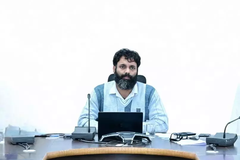 विकास कार्यों में सुस्ती पर कलेक्टर सख्त, गुणवत्ता से समझौता करने वालों पर गिरेगी गाज विकास कार्यों में सुस्ती पर कलेक्टर सख्त, गुणवत्ता से समझौता करने वालों पर गिरेगी गाज