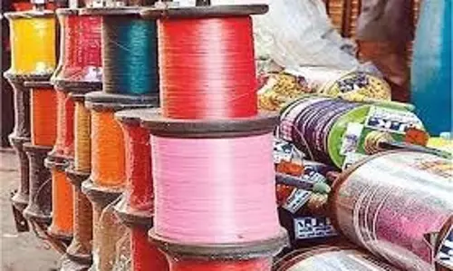 Karnataka: चीनी डोर से बाइक सवार का गला कटने से दर्दनक मौत Karnataka: चीनी डोर से बाइक सवार का गला कटने से दर्दनक मौत