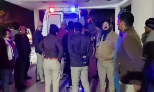 कांस्टेबल ने अपने परिवार के साथ हैवानियत की, बेटी को मारकर फरार कांस्टेबल ने अपने परिवार के साथ हैवानियत की, बेटी को मारकर फरार