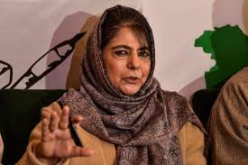 Mehbooba ने J&K पुलिस द्वारा मस्जिदों और इमामों की प्रोफाइलिंग की आलोचना की
