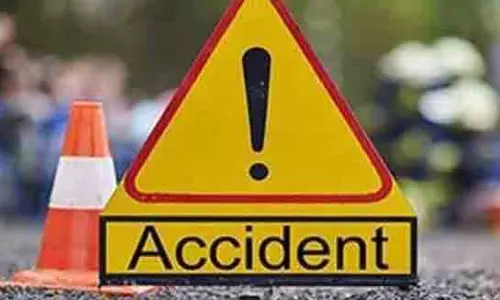 Jalandhar: घने कोहरे के बीच दो कारों की टक्कर में छह लोग घायल Jalandhar: घने कोहरे के बीच दो कारों की टक्कर में छह लोग घायल