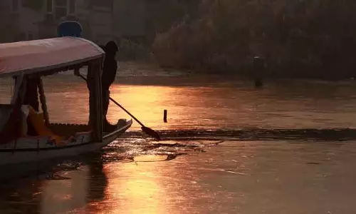 Kashmir में कड़ाके की ठंड, न्यूनतम तापमान में और गिरावट